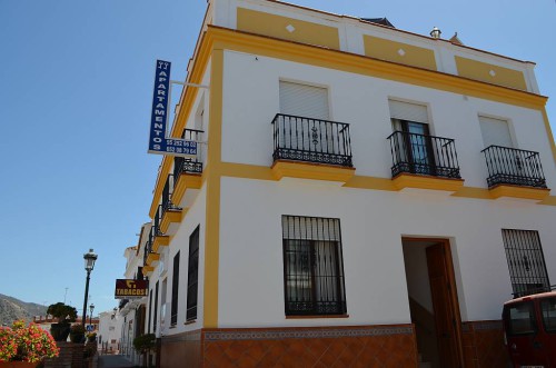 Apartamentos Alcantilados de Maro