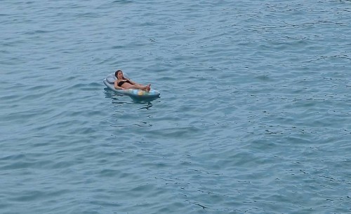 El Salon beach, Nerja