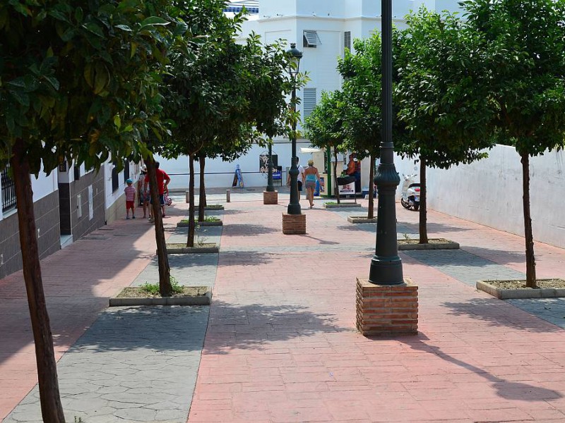Plaza Clara Campoamor, Nerja