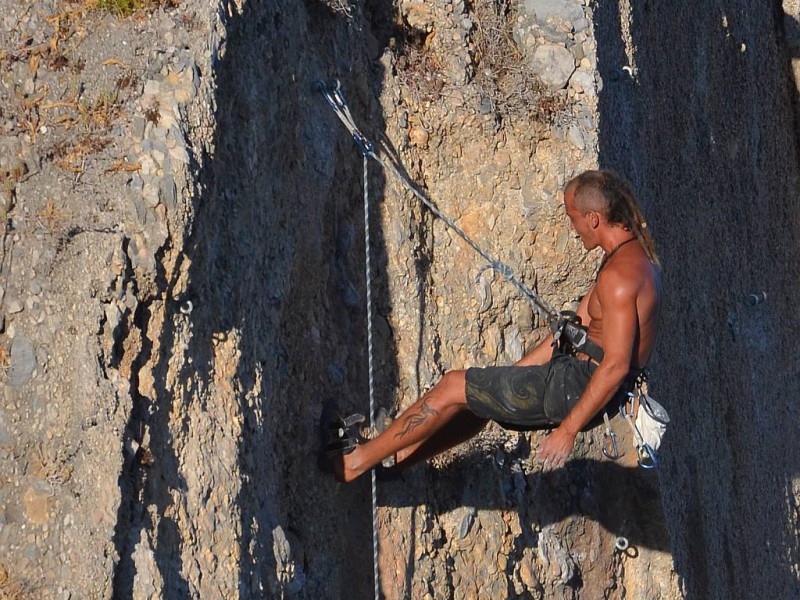 Climbers, Calahonda beach, Nerja