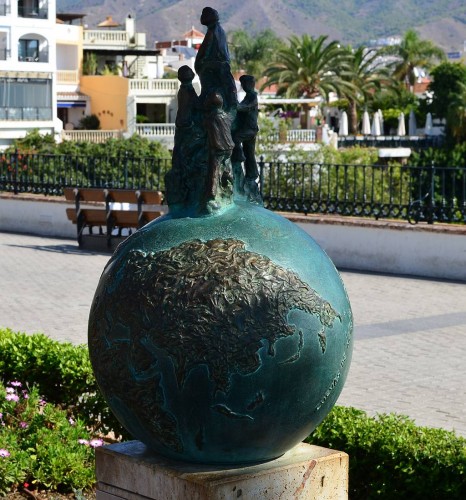 Caves discoverers, Nerja