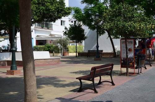 Plaza 4 Caminos, Nerja