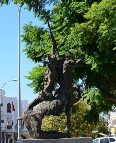 Aurelio Teno sculpture, calle Malaga, Nerja